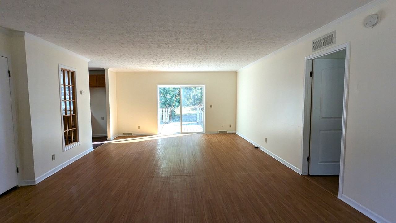 182 N Walker Rd - Photo 3 of 14
