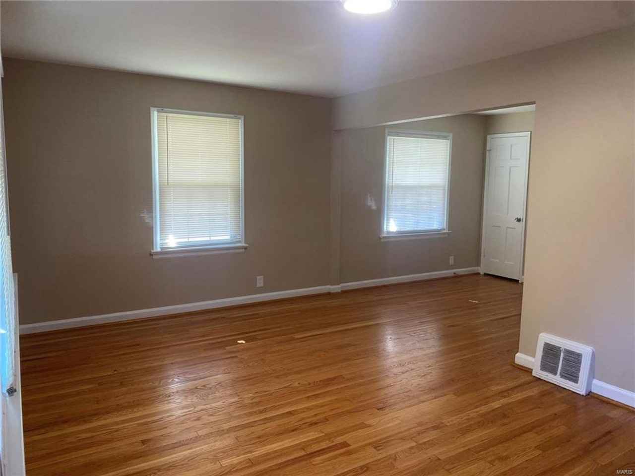 10139 Newbold Dr - Photo 3 of 14