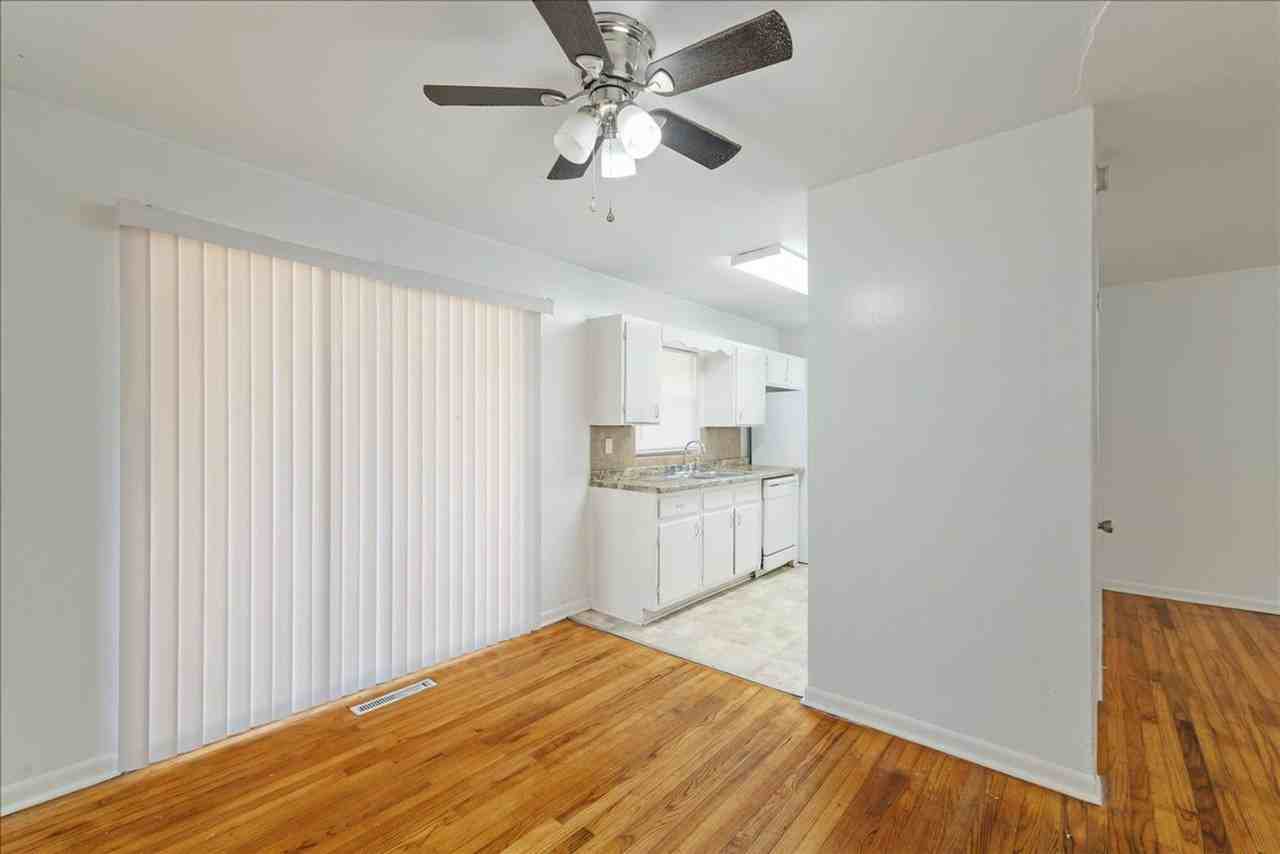 2006 Crabapple Dr - Photo 7 of 22