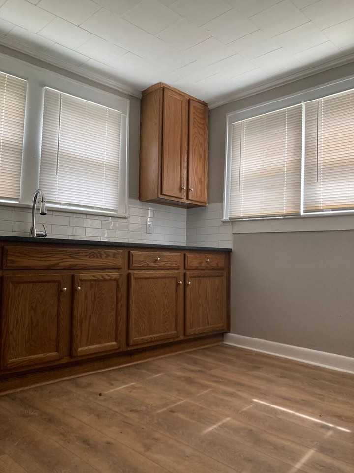 620 E Lafayette St - Photo 3 of 15
