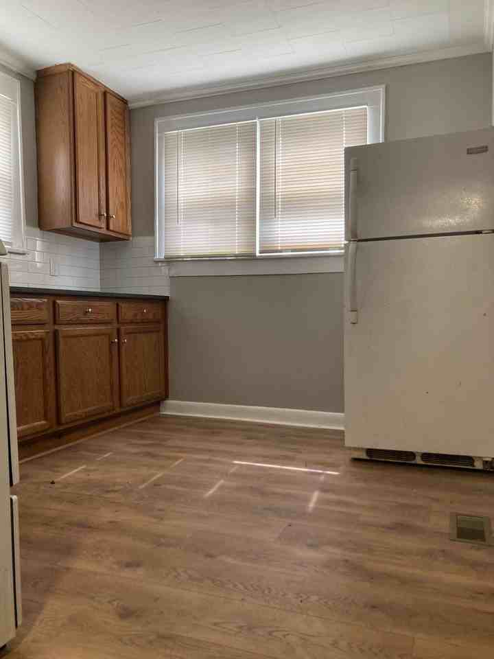 620 E Lafayette St - Photo 7 of 15