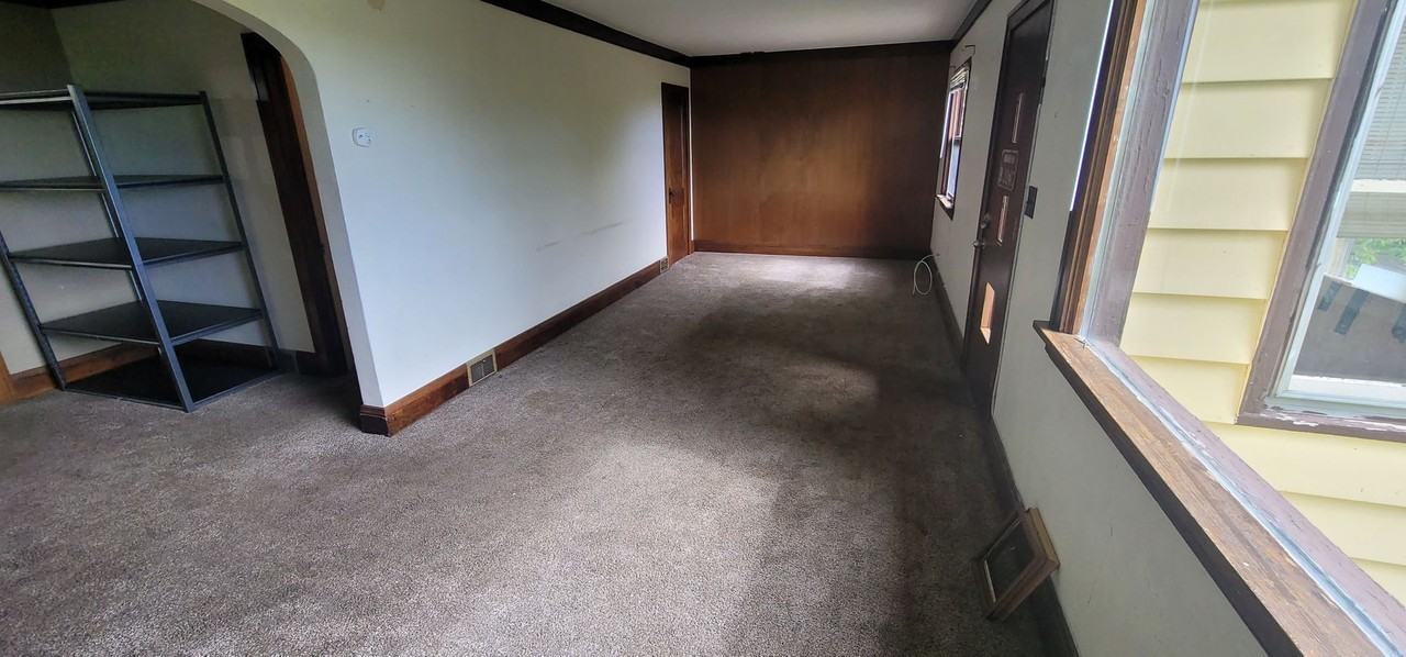 1105 Brainerd Ave - Photo 3 of 11
