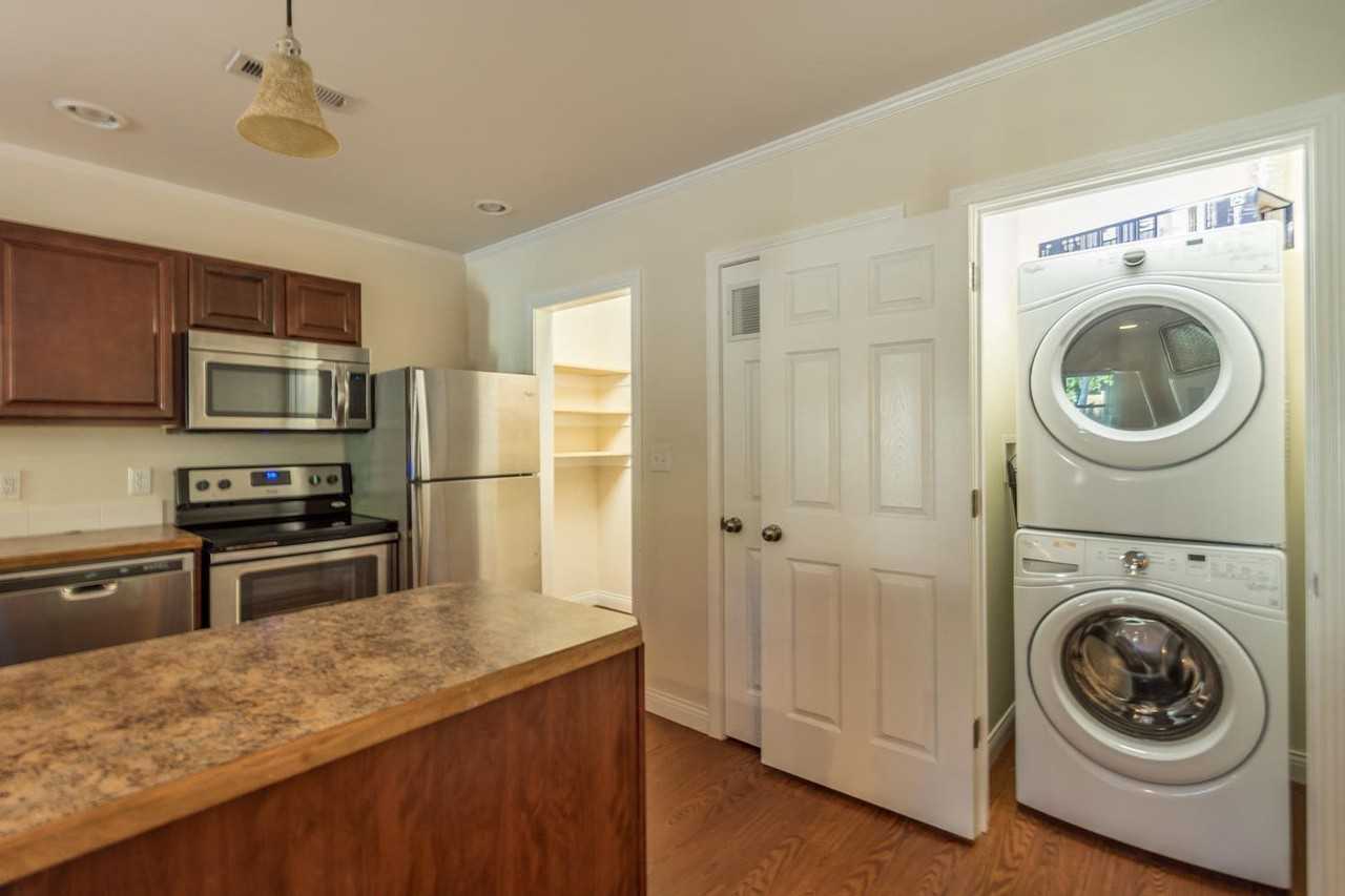 209 N Madison St - Photo 3 of 7