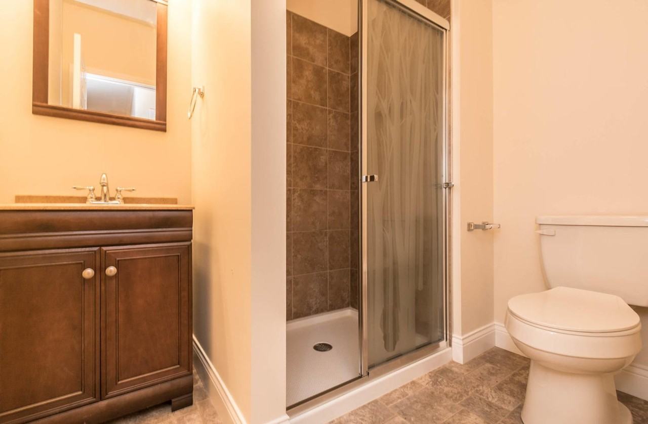 211 N Madison St - Photo 6 of 15