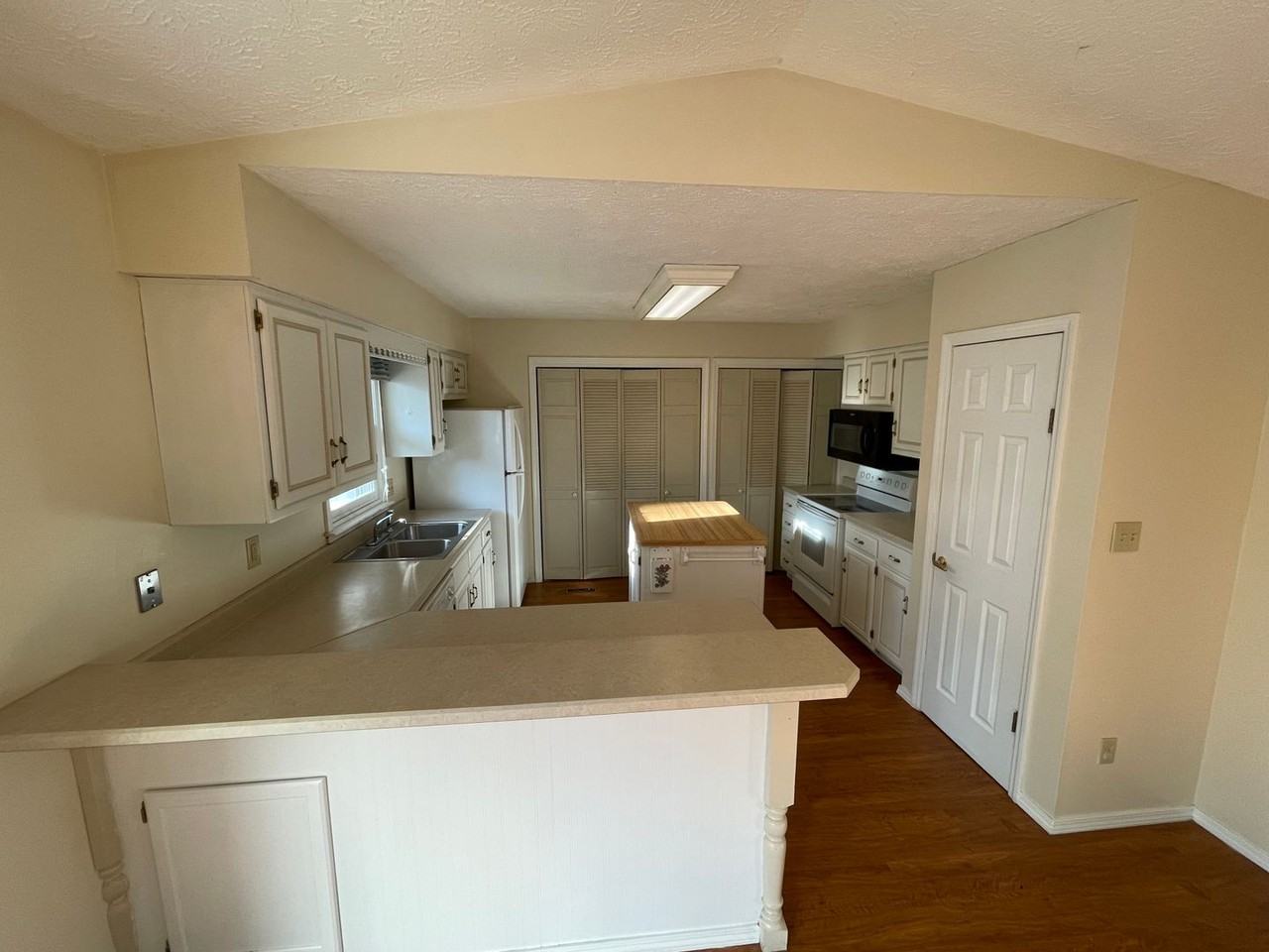 3313 S Allendale Dr - Photo 6 of 21