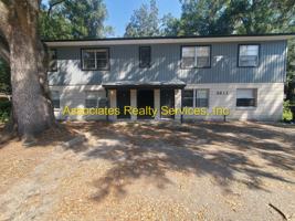 featured image of 3611 Sw 28th Ter