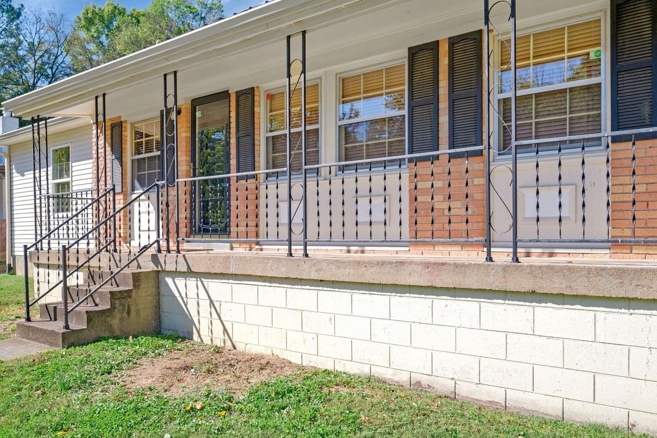 4857 Torbay Dr - Photo 7 of 41