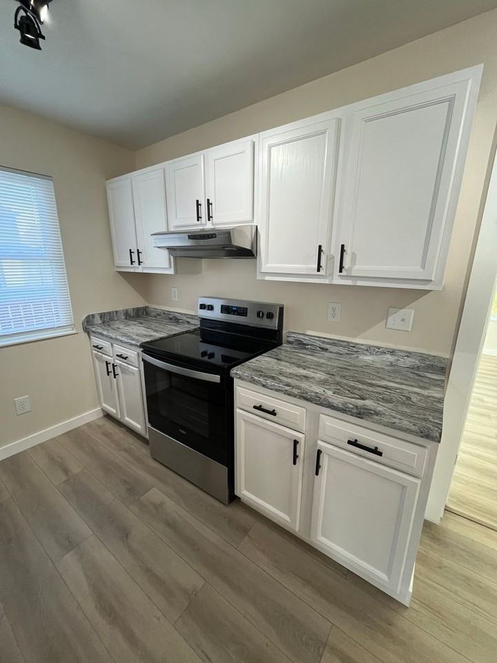 5090 Silver Bow Dr - Photo 6 of 26