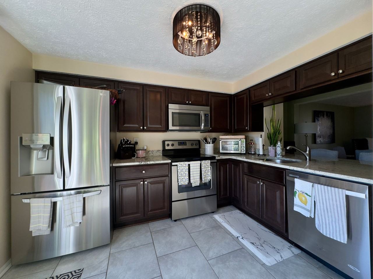 2021 Cedar Barn Way - Photo 7 of 23