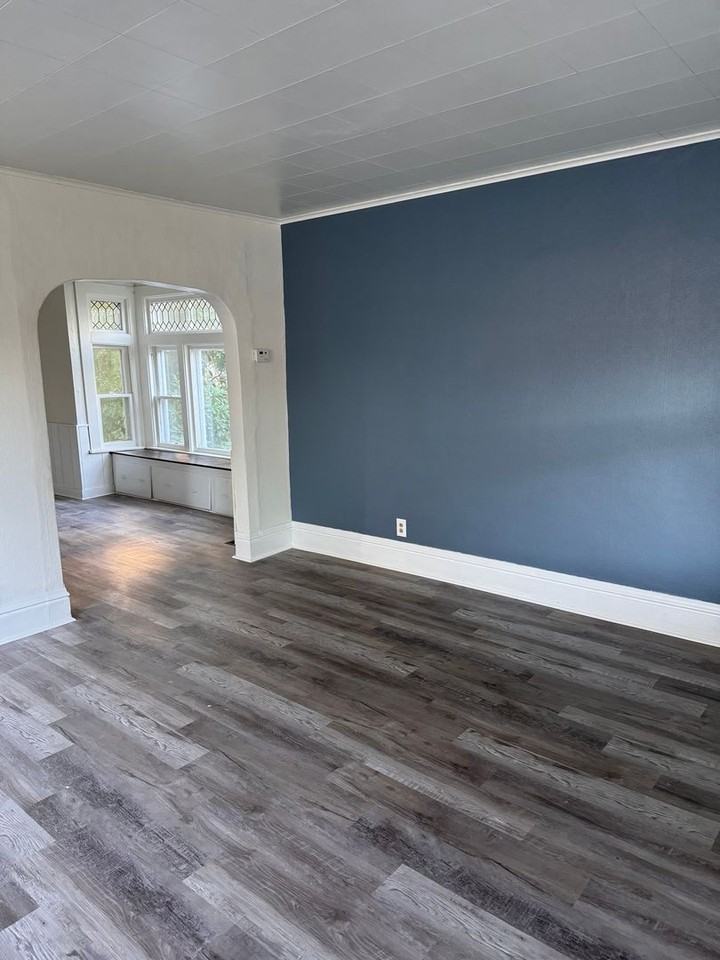 172 Columbia Ave - Photo 2 of 10