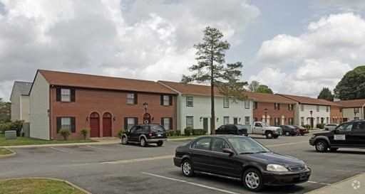 Marquis Villa Associates 8542 Chesapeake Blvd Apartments 8542