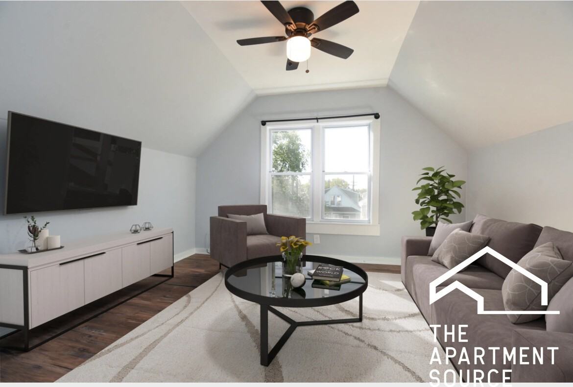 5128 W Henderson St #3 - Photo 3 of 11