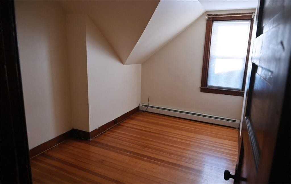 189 Sutton Ave ##2 - Photo 3 of 4