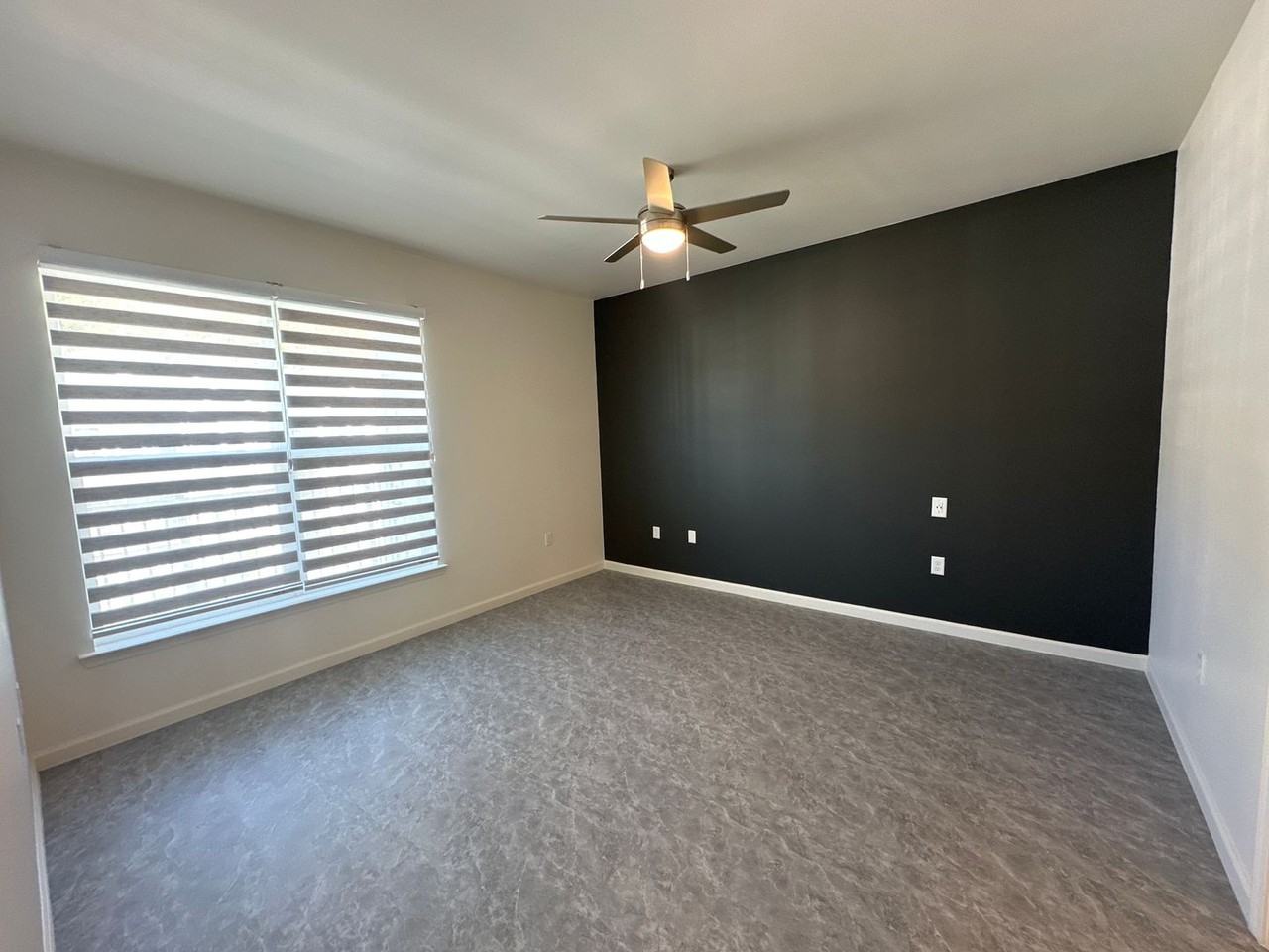 Hampton Astoria - Photo 6 of 12