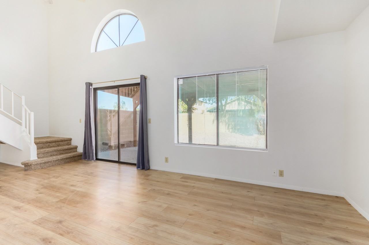 3748 West Carol Ann Way - Photo 4 of 24