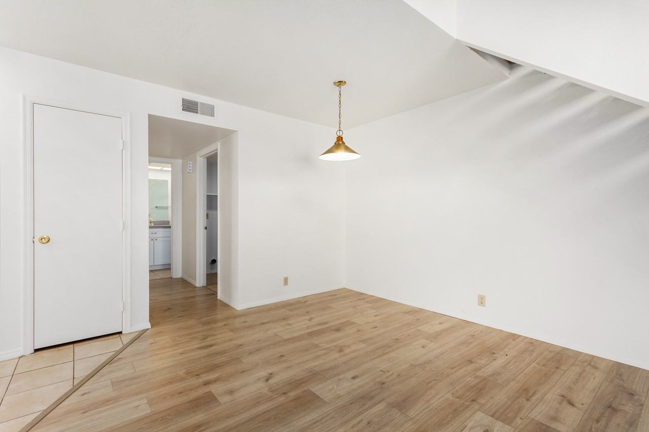 3748 West Carol Ann Way - Photo 7 of 24