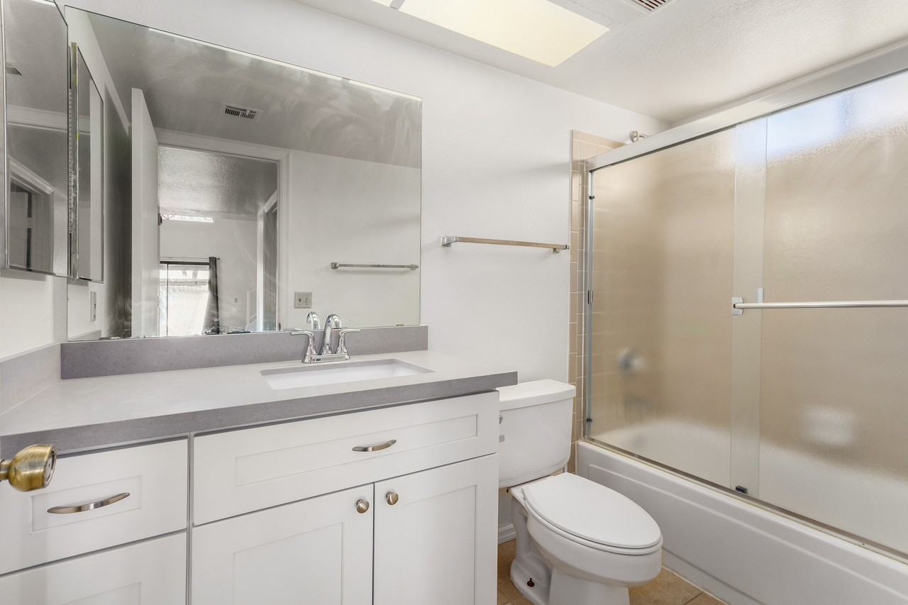 3748 West Carol Ann Way - Photo 6 of 24