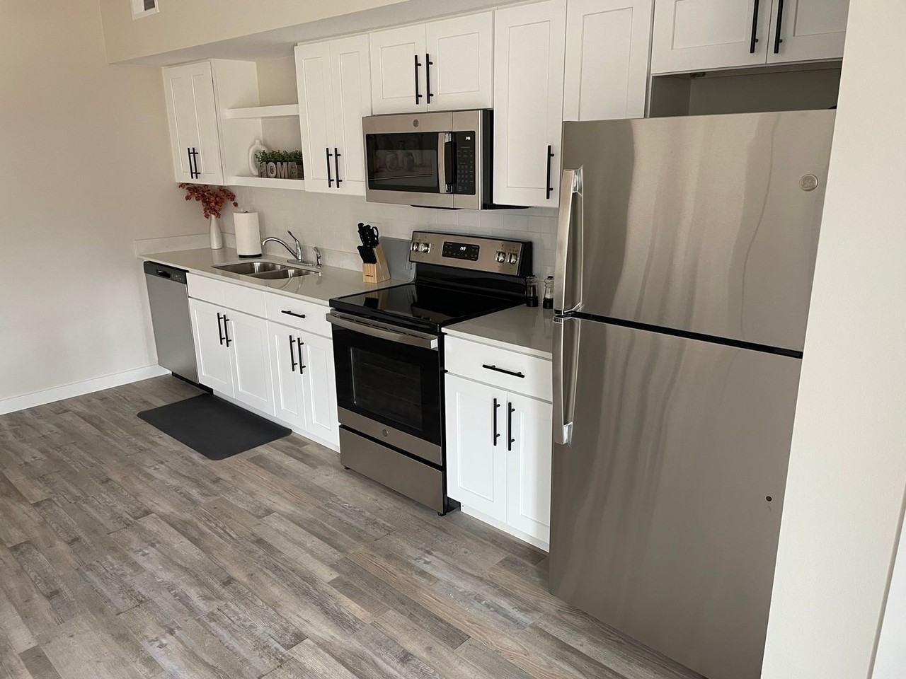 Briar Grove Apartments (Building 2336) - Photo 4 of 46