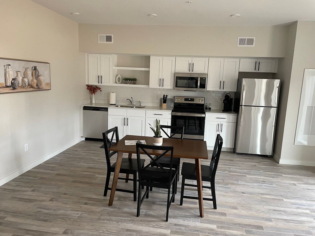 Briar Grove Apartments (Building 2336) - Photo 5 of 46