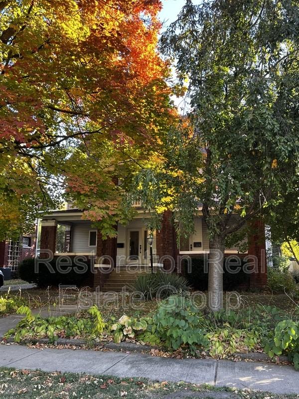 925 N Broad St - Photo 2 of 32