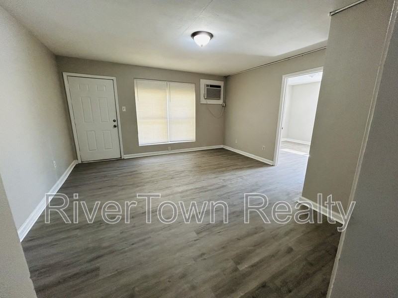 4029 Berkshire Ave #5 - Photo 2 of 7