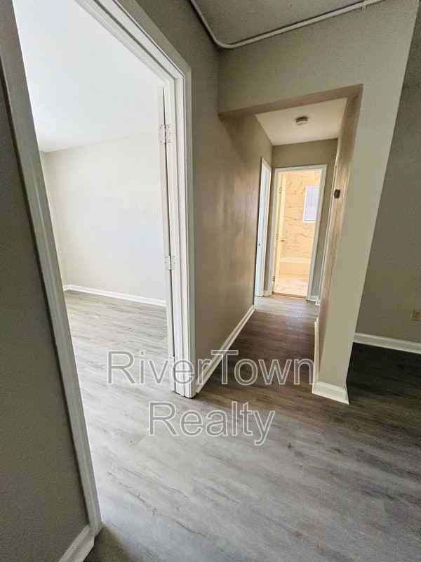 4029 Berkshire Ave #5 - Photo 4 of 7