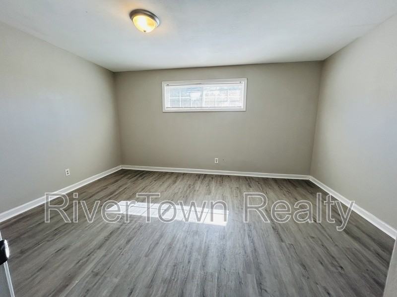 4029 Berkshire Ave #5 - Photo 5 of 7