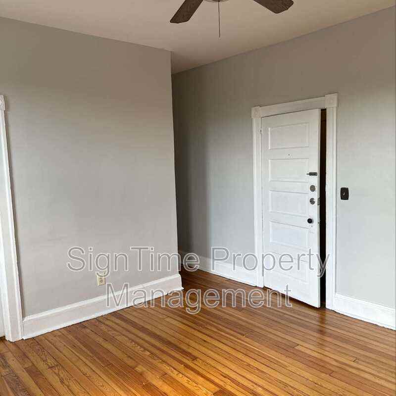238 Summit Ave - Photo 7 of 15