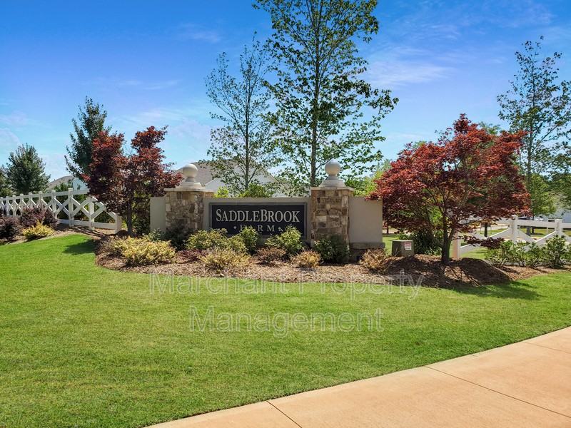 352 Stirrup Ct - Photo 3 of 50