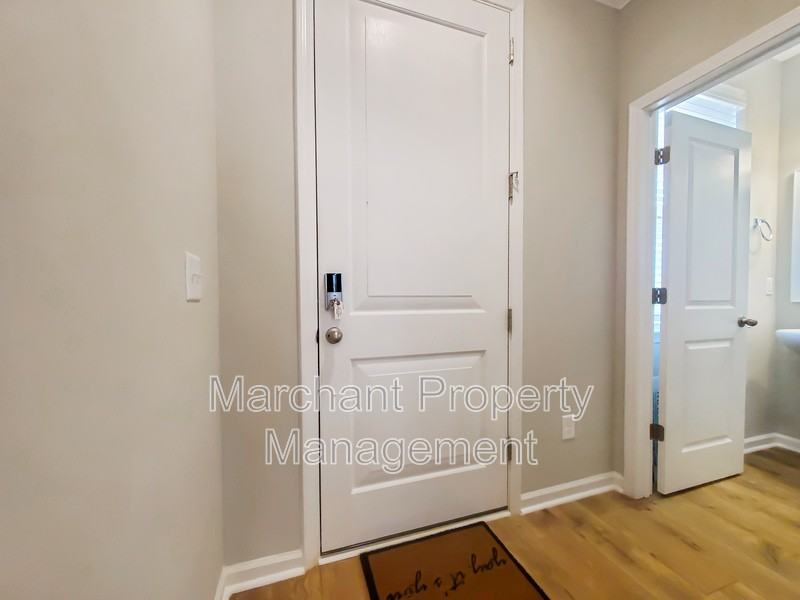352 Stirrup Ct - Photo 7 of 50