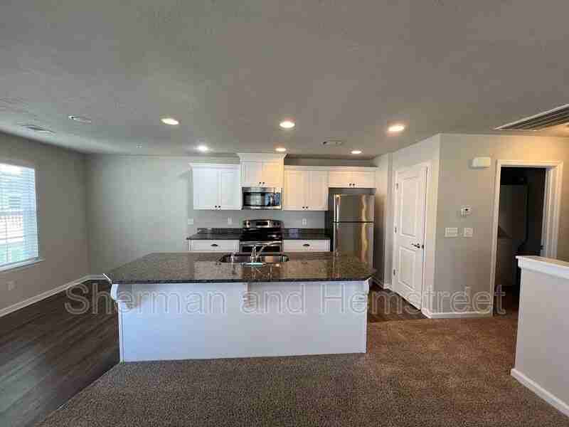 736 Tarvin Cir #736 - Photo 6 of 13