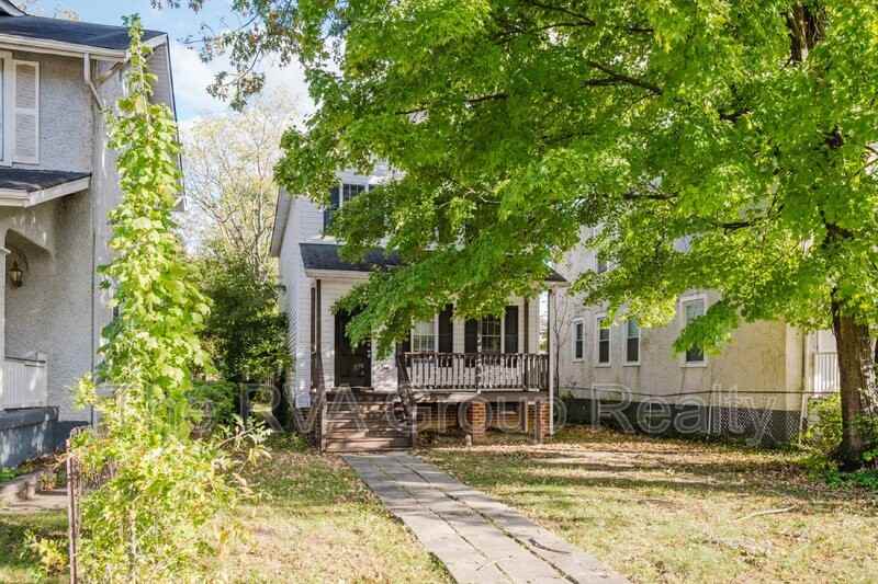 2909 2nd Ave - Photo 3 of 50