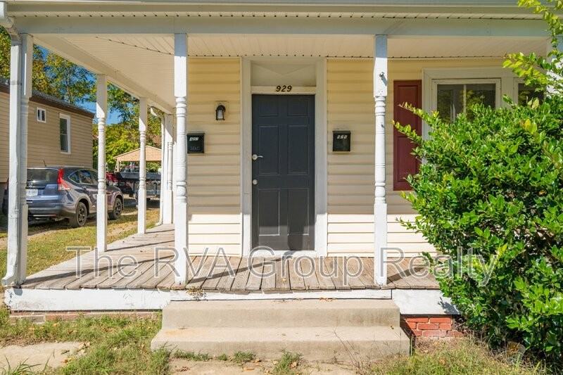929 Farmer St - Photo 4 of 31