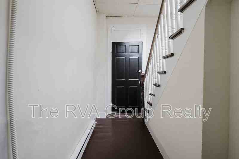 929 Farmer St - Photo 7 of 31
