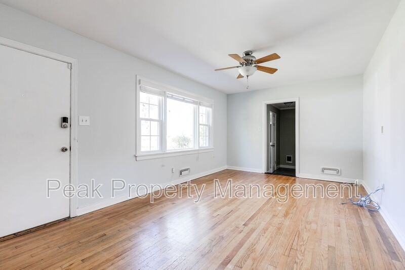 8505 Holly Hill Rd - Photo 5 of 24