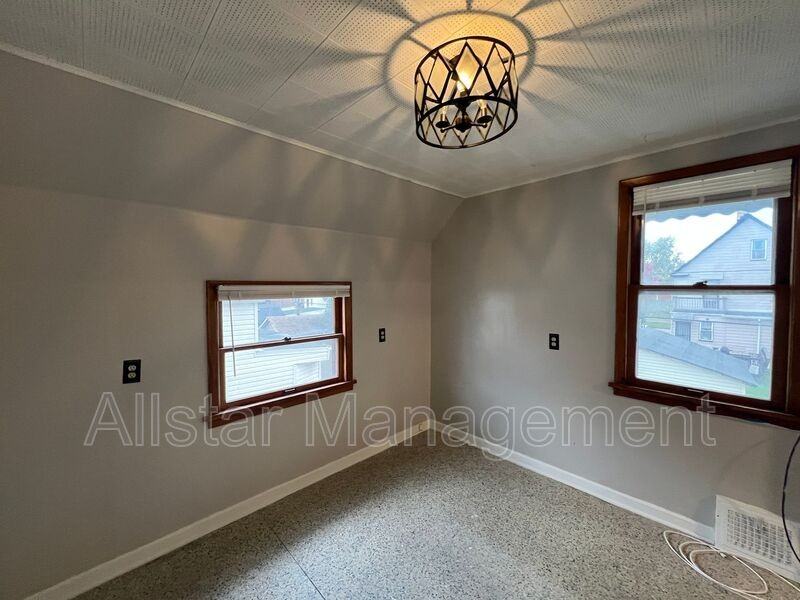 4023 Poe Ave #UP - Photo 2 of 16