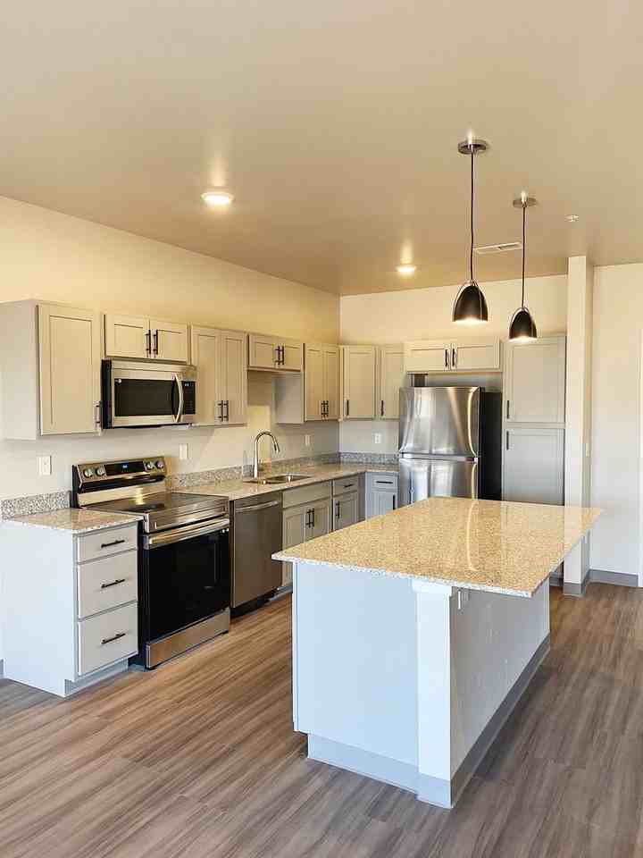 Ventnor - Photo 5 of 25