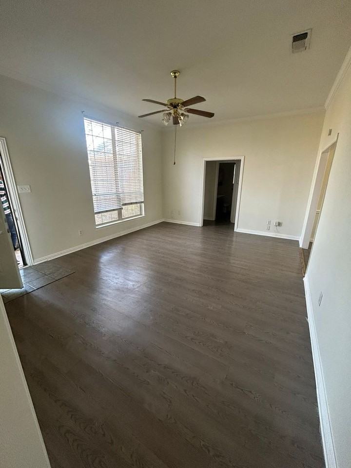 1001 Brookhaven Dr - Photo 7 of 15