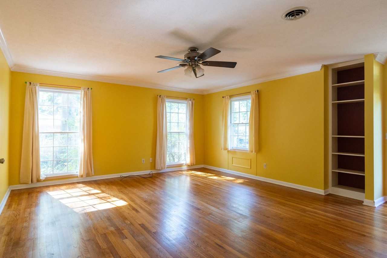 882 Cherokee Rd - Photo 2 of 16