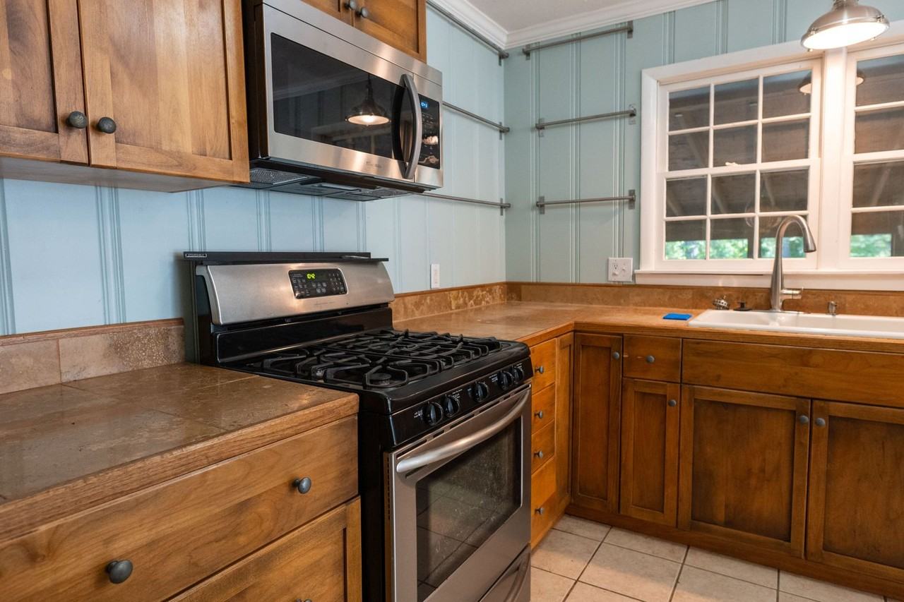 882 Cherokee Rd - Photo 7 of 16