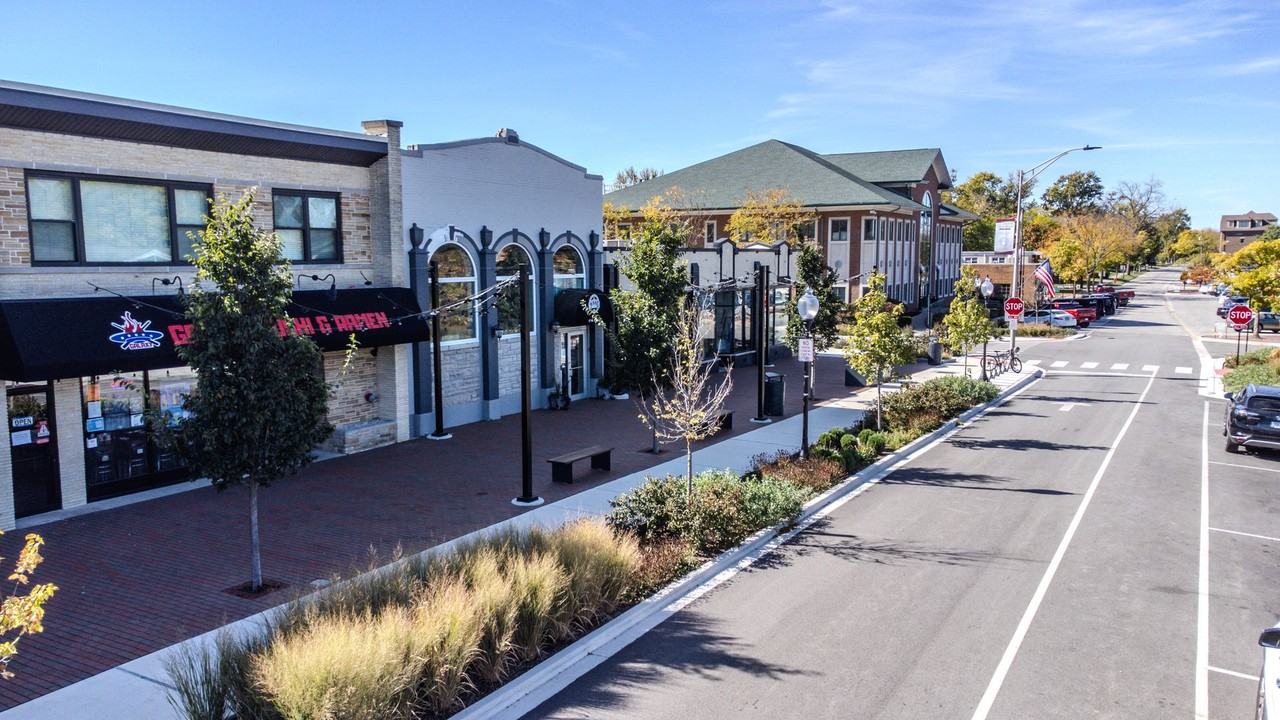 9 W Quincy St - Photo 3 of 19