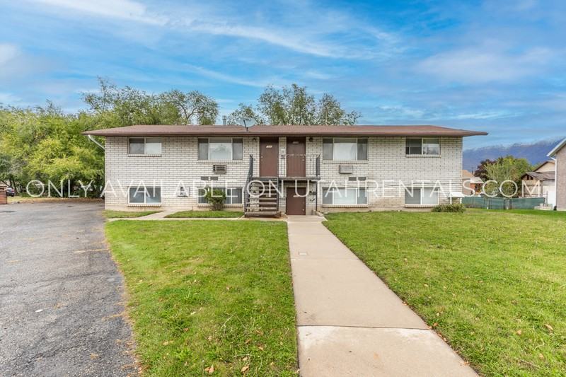 1038 S Virginia Cir - Photo 2 of 15