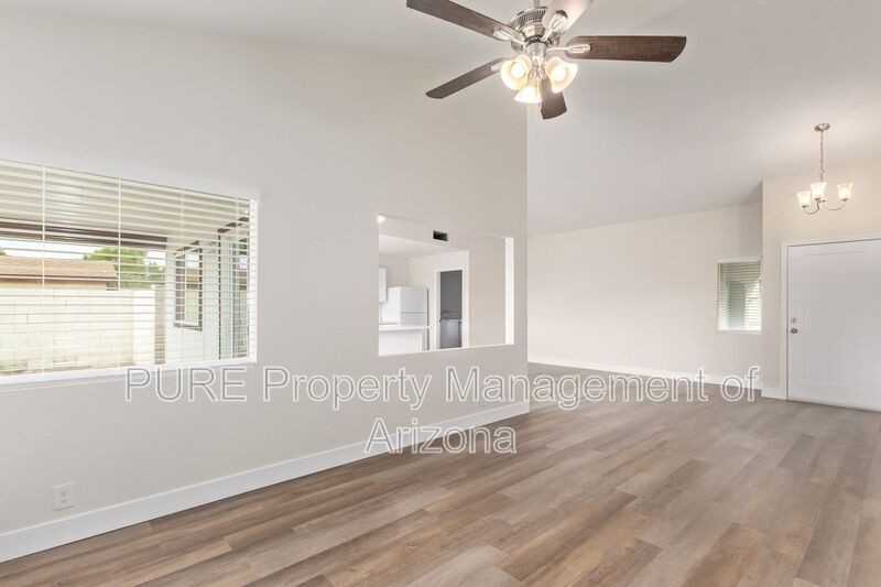 3915 W Thunderbird Rd - Photo 4 of 19