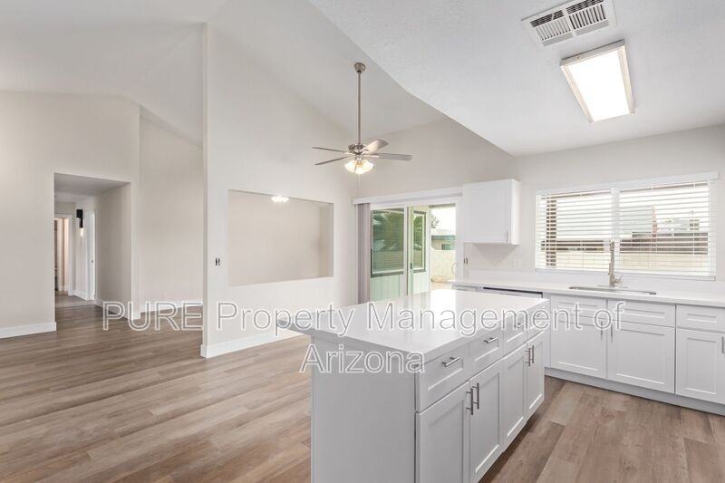 3915 W Thunderbird Rd - Photo 7 of 19