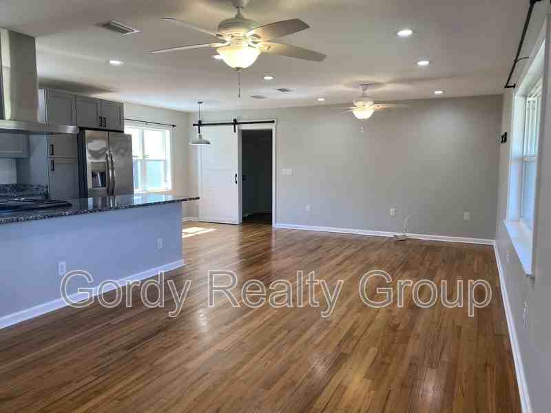 4313 7th Ave - Photo 3 of 19