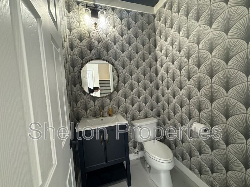 20900 W Hamilton St - Photo 5 of 33