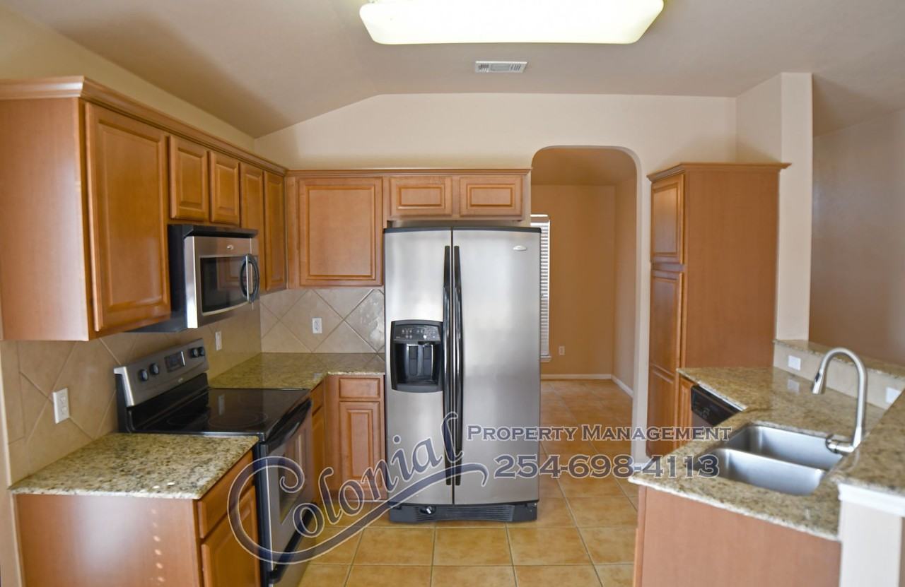 6108 Bridgewood Dr - Photo 4 of 17