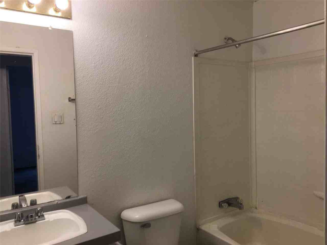 11810 Greenglen Drive - Photo 7 of 11