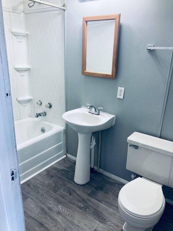 502 E. Adams St. - Photo 2 of 8