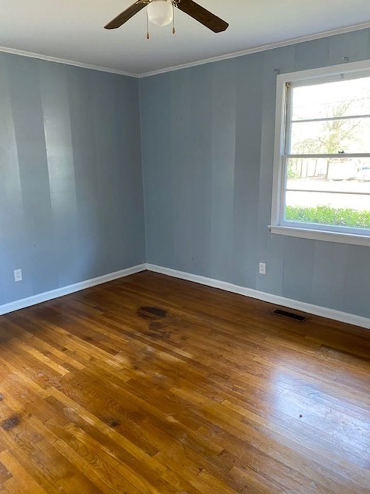 744 Karen Rd - Photo 2 of 12